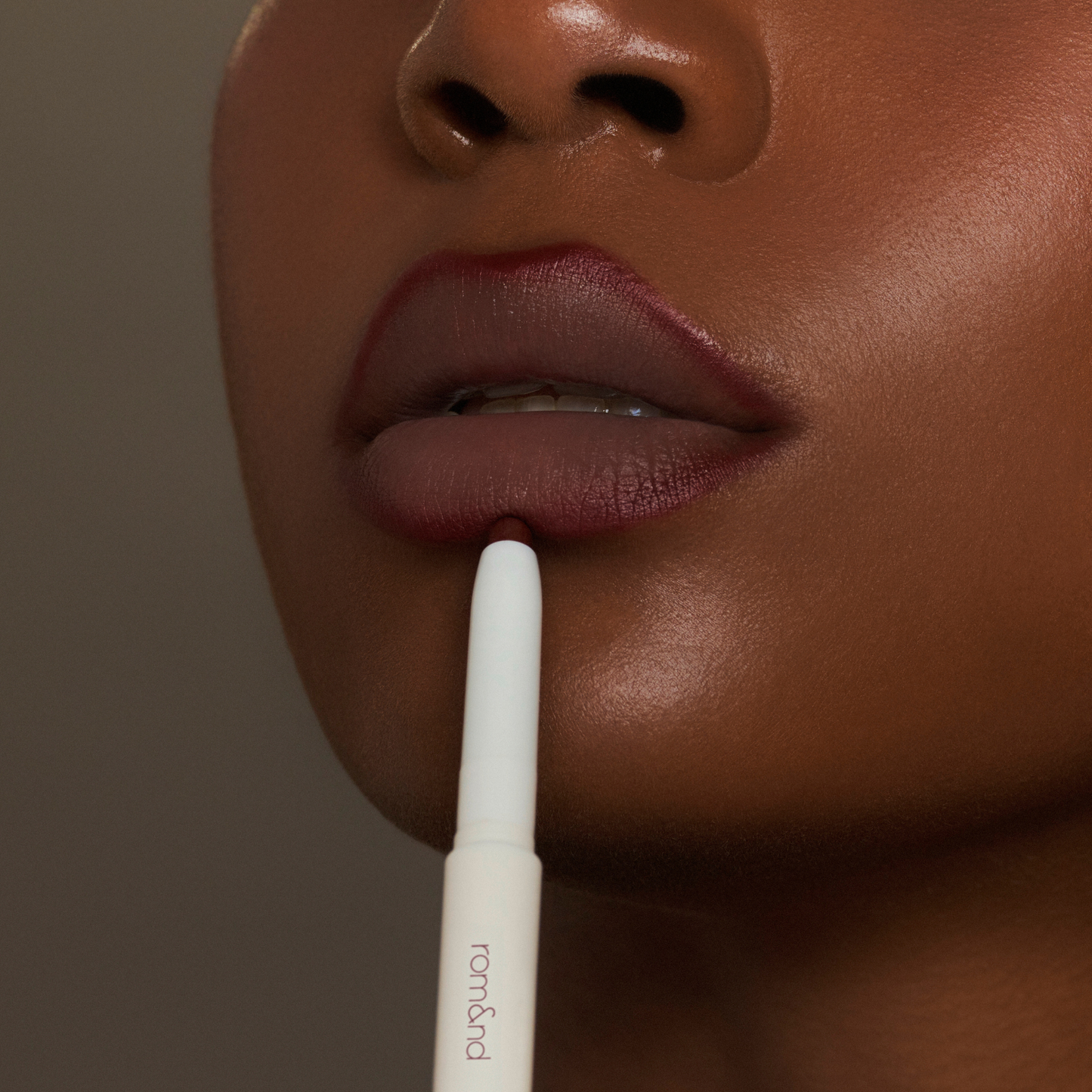 LIP VOLUME HACK TRIO (3 Shades, Lip Mate Pencil & Melting Balm & Color Gloss)