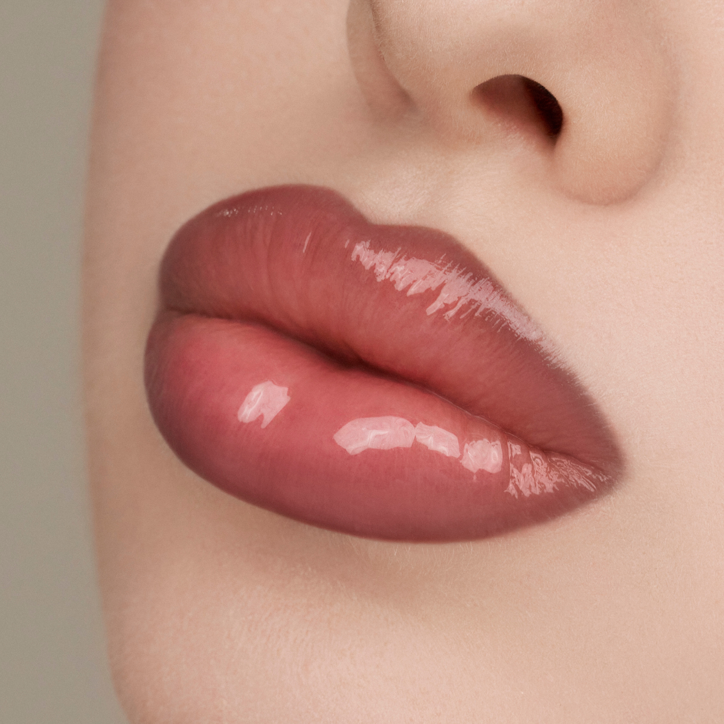 LIP VOLUME HACK TRIO (3 Shades, Lip Mate Pencil & Melting Balm & Color Gloss)
